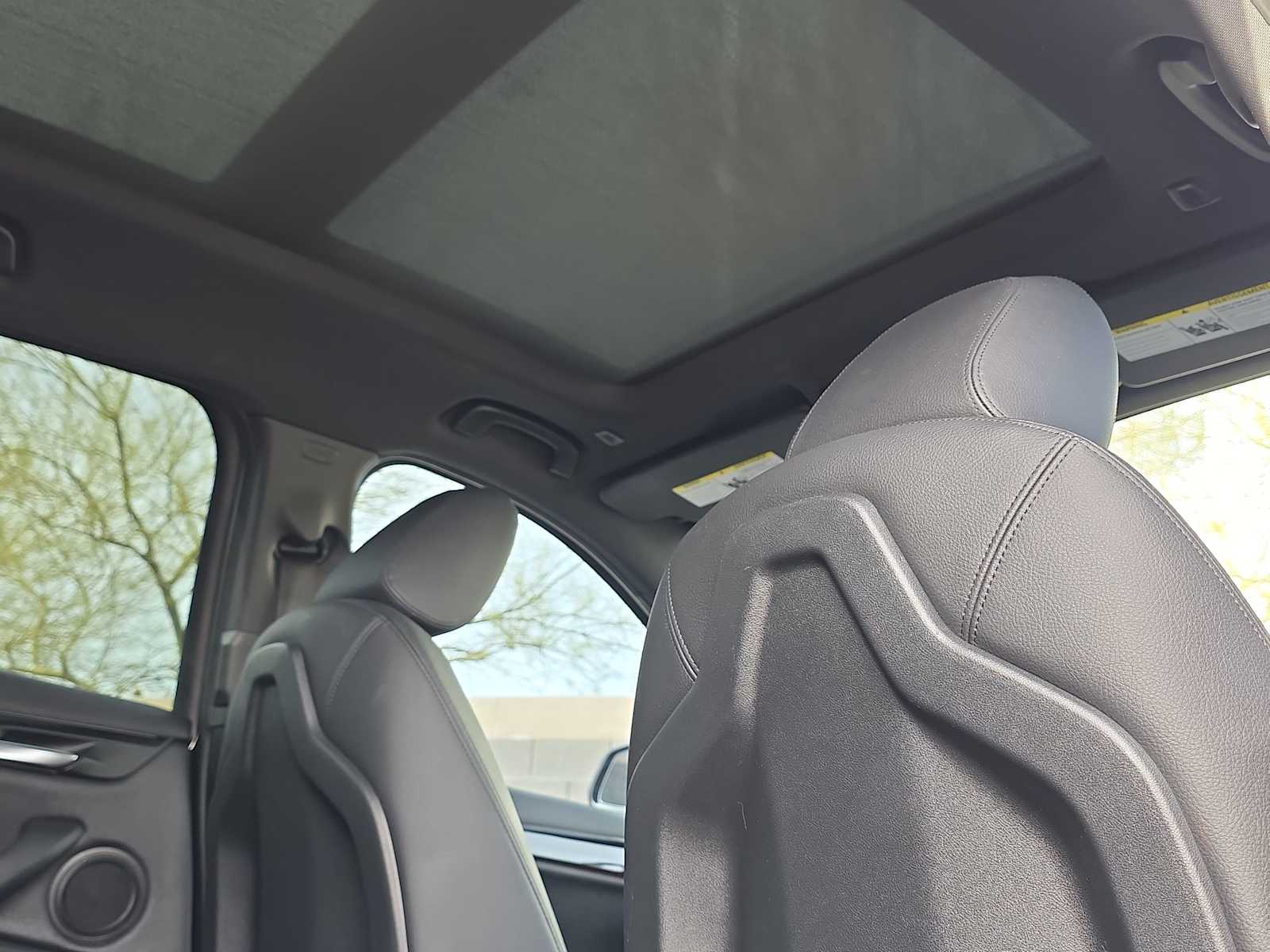 Thumbnail: 2018 BMW X1 - 16