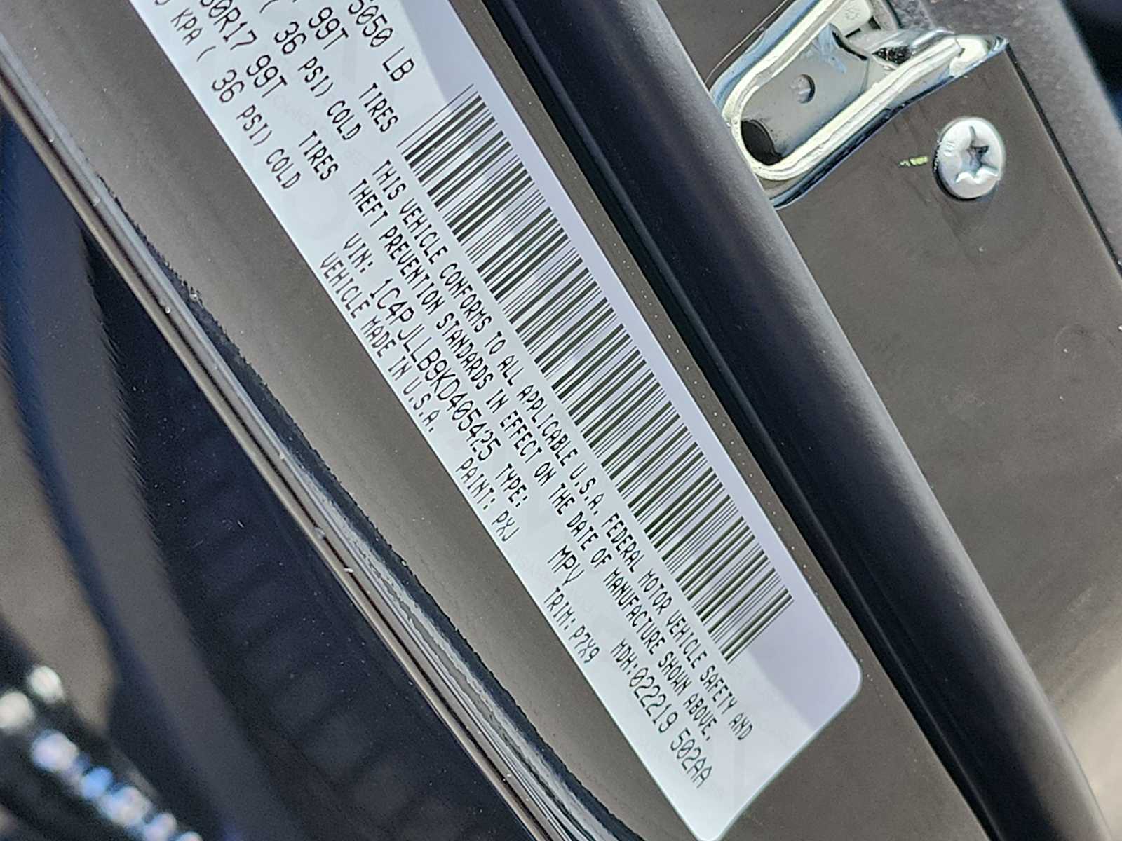 Thumbnail: 2019 Jeep Cherokee - 24