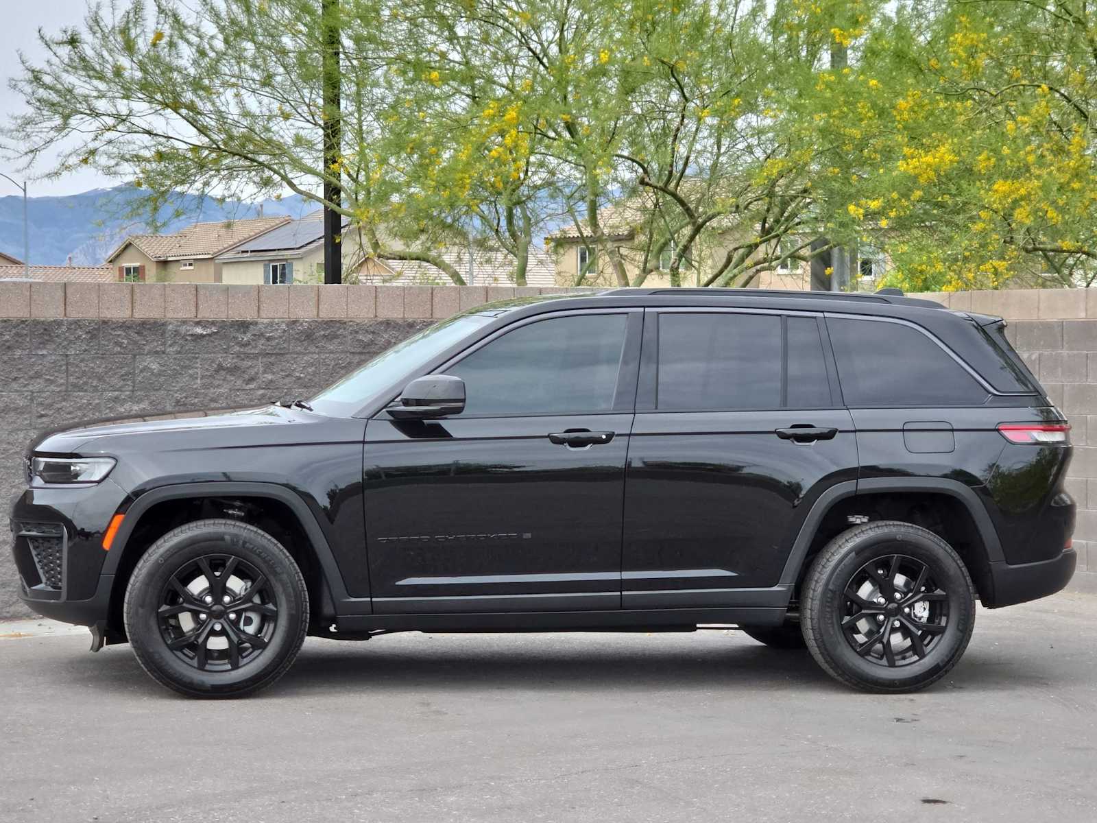 Thumbnail: 2026 Jeep Grand Cherokee - 5