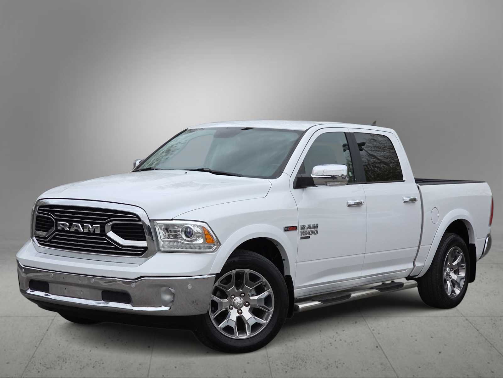 Thumbnail: 2019 RAM 1500 Classic - 1