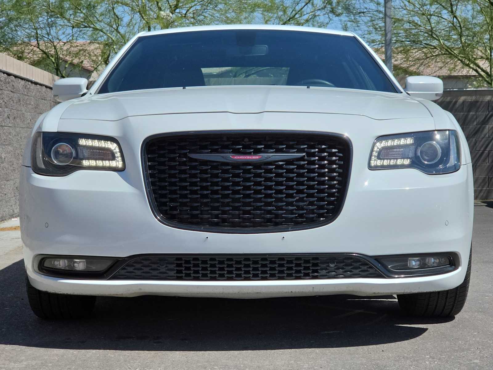 Thumbnail: 2023 Chrysler 300 - 4