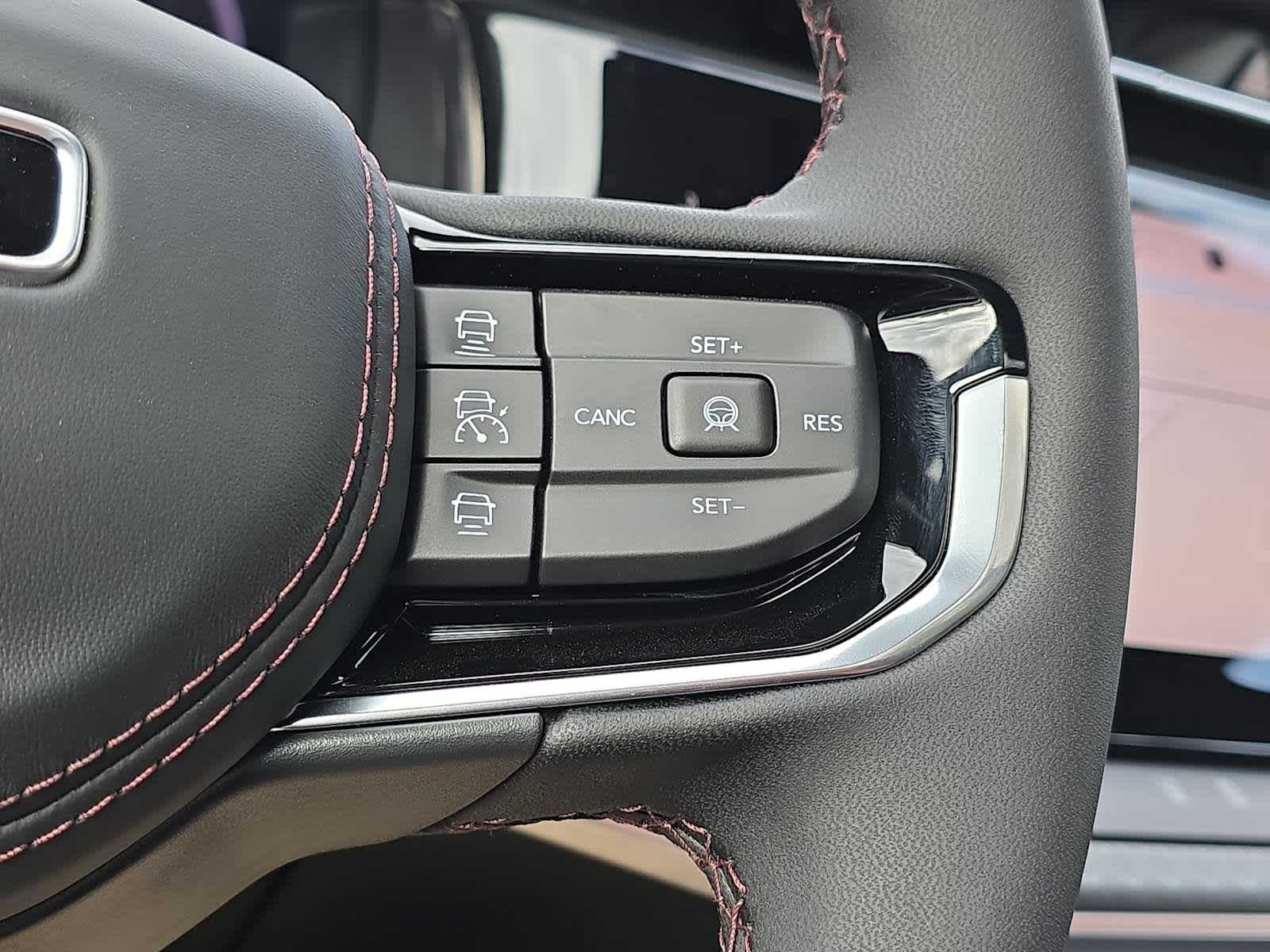 Thumbnail: 2025 Jeep Wagoneer S - 29