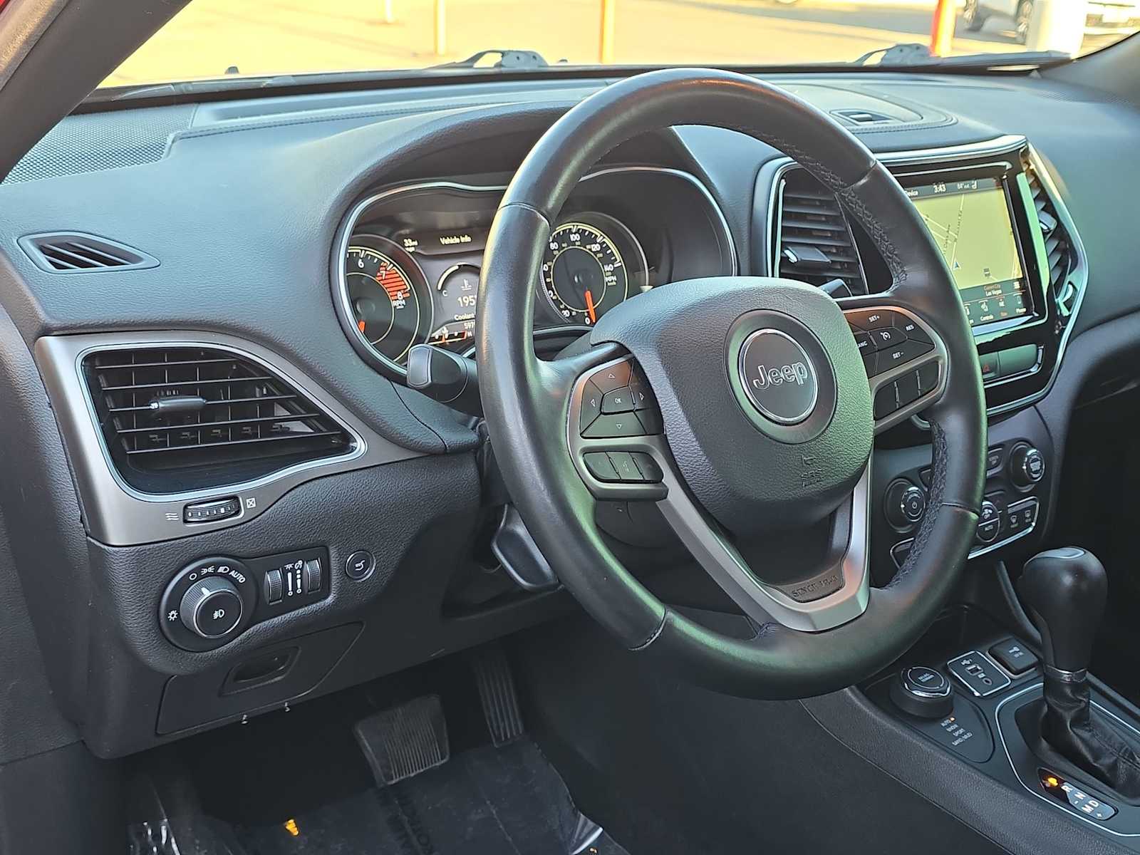 Thumbnail: 2019 Jeep Cherokee - 2