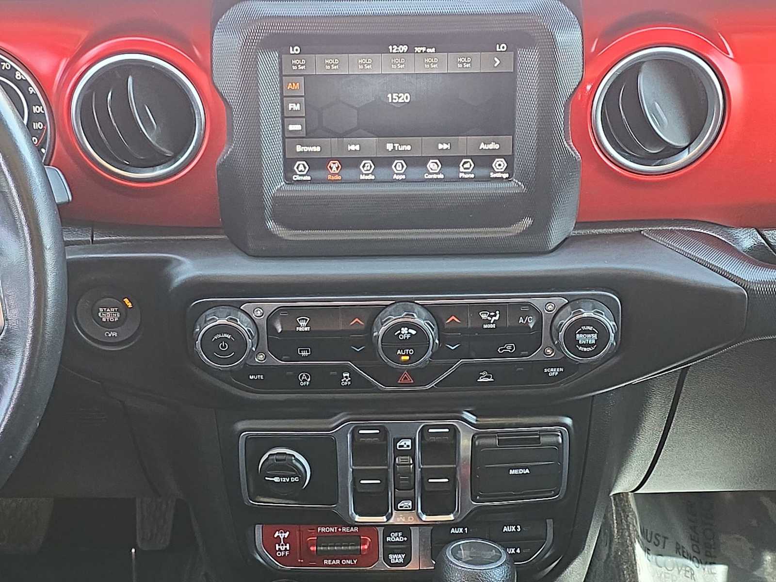 Thumbnail: 2021 Jeep Wrangler - 20