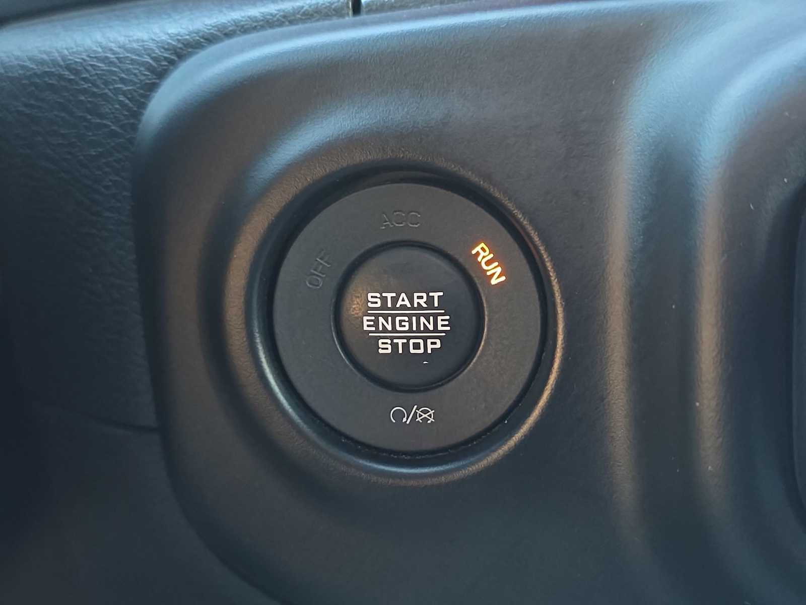 Thumbnail: 2020 Jeep Wrangler - 24