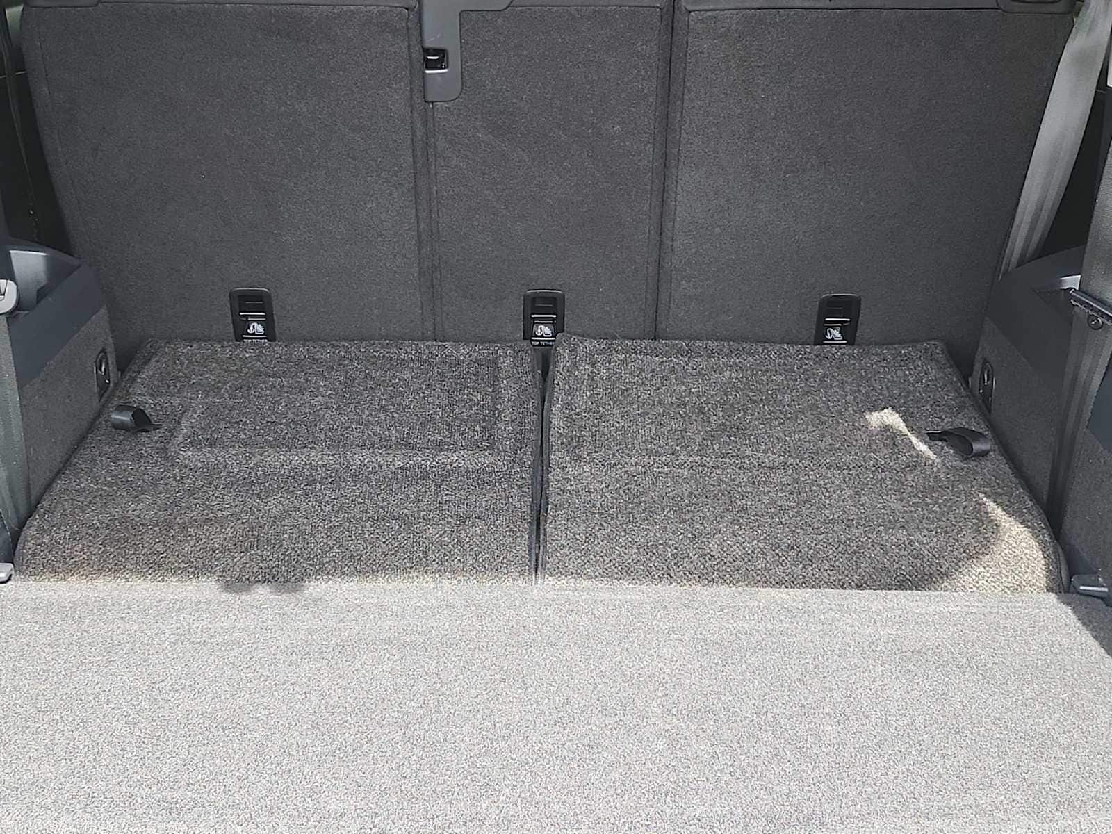 Thumbnail: 2021 Volkswagen Tiguan - 23