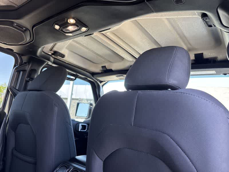 Thumbnail: 2020 Jeep Gladiator - 16