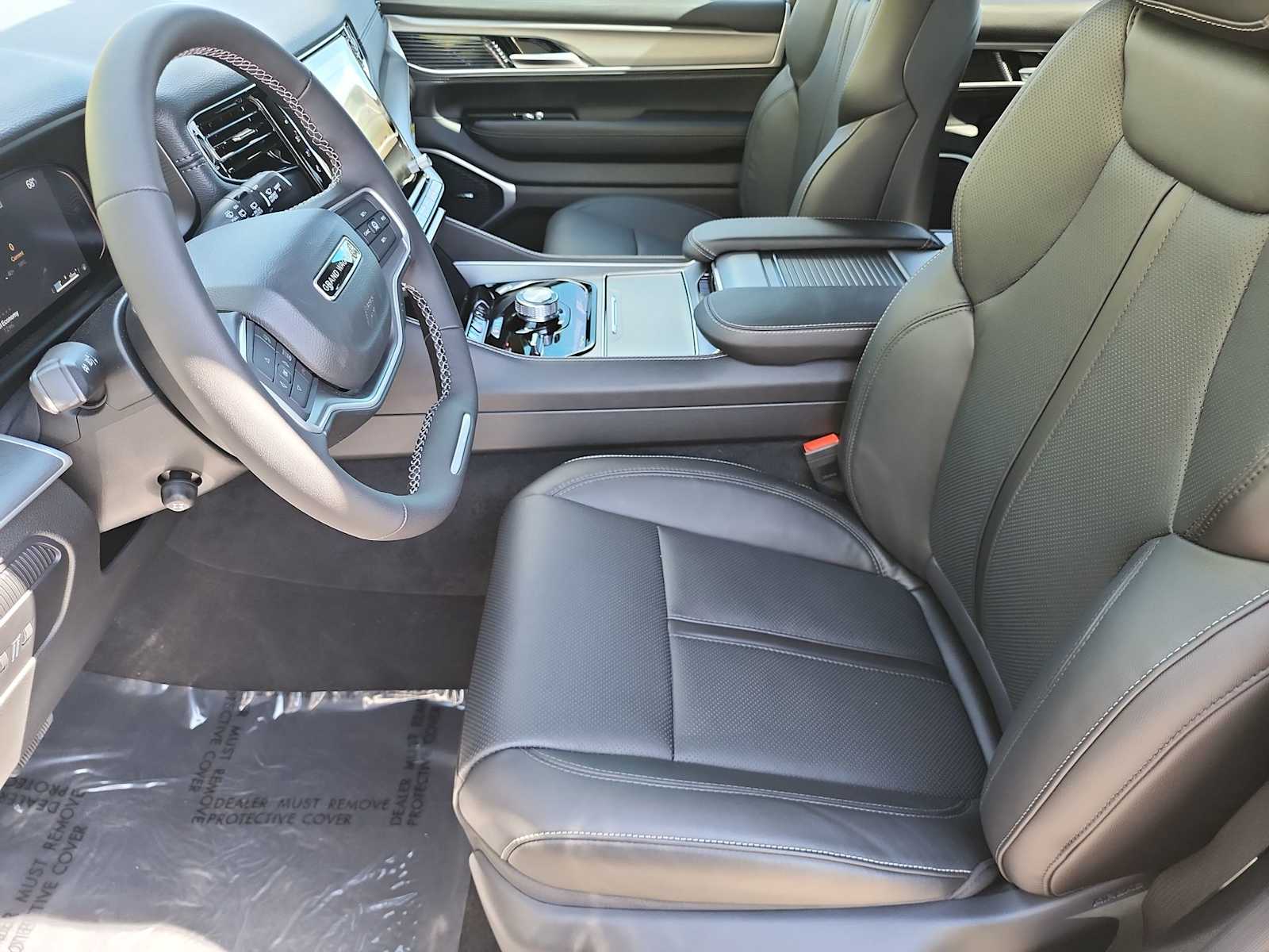 Thumbnail: 2026 Jeep Grand Wagoneer - 15