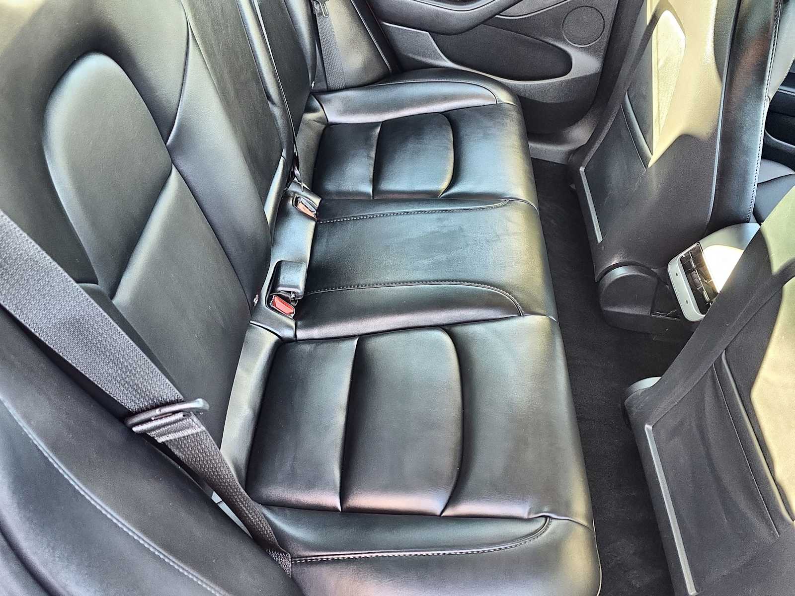 Thumbnail: 2023 Tesla Model 3 - 17