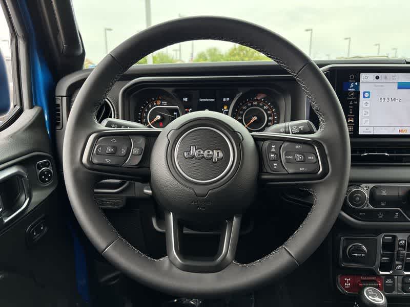 Thumbnail: 2025 Jeep Gladiator - 19