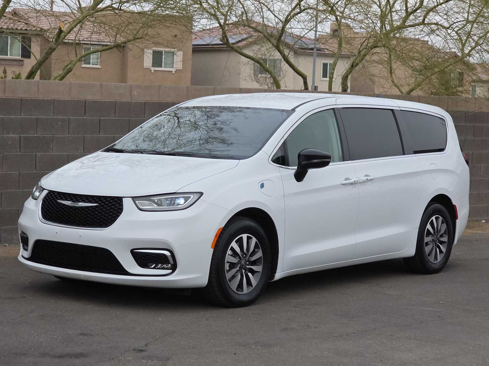 Thumbnail: 2024 Chrysler Pacifica - 5