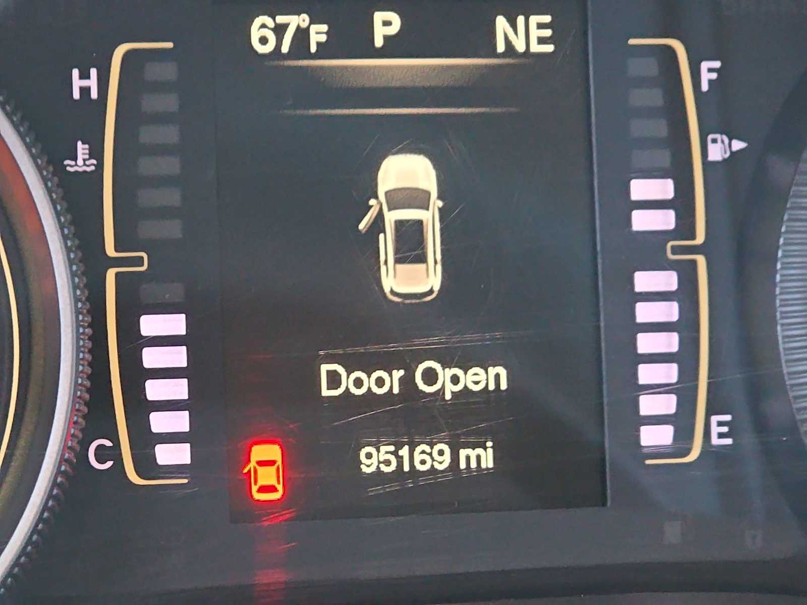 Thumbnail: 2017 Jeep Cherokee - 23