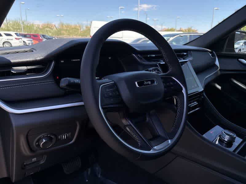 Thumbnail: 2025 Jeep Grand Cherokee - 10