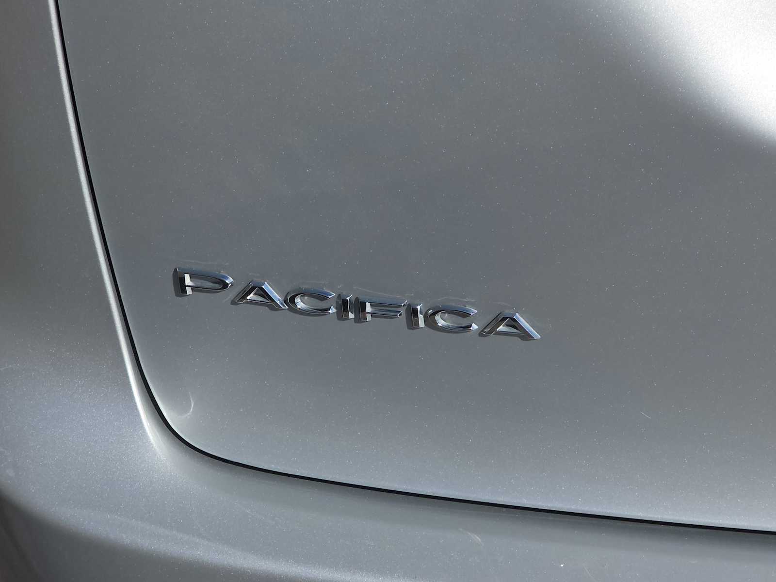 Thumbnail: 2024 Chrysler Pacifica - 11