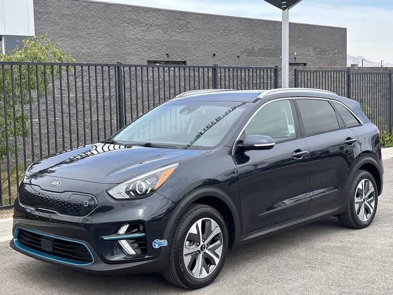 Thumbnail: 2021 Kia Niro - 4