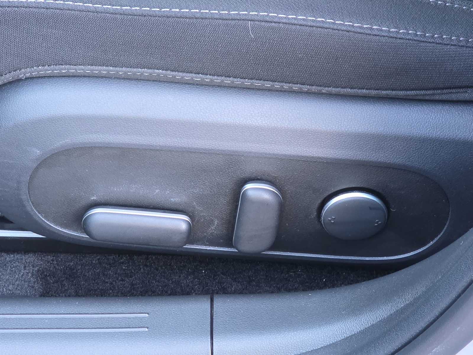 Thumbnail: 2024 Hyundai Ioniq 6 - 28