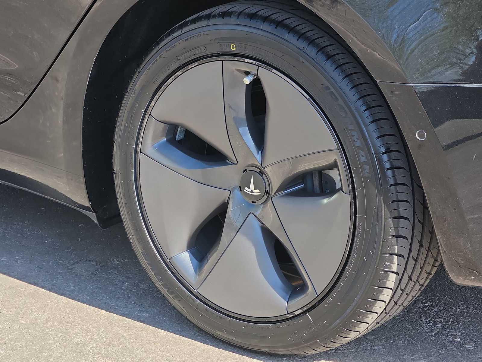 Thumbnail: 2019 Tesla Model 3 - 12