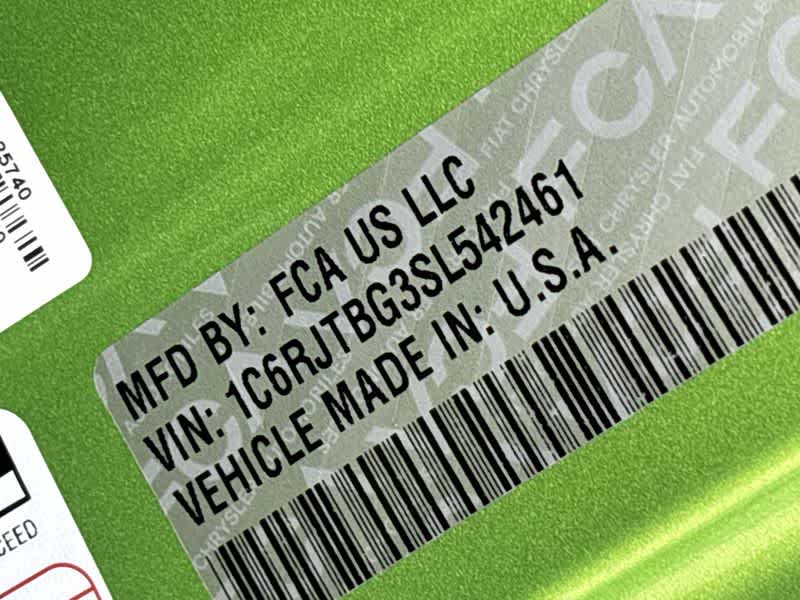 Thumbnail: 2025 Jeep Gladiator - 23