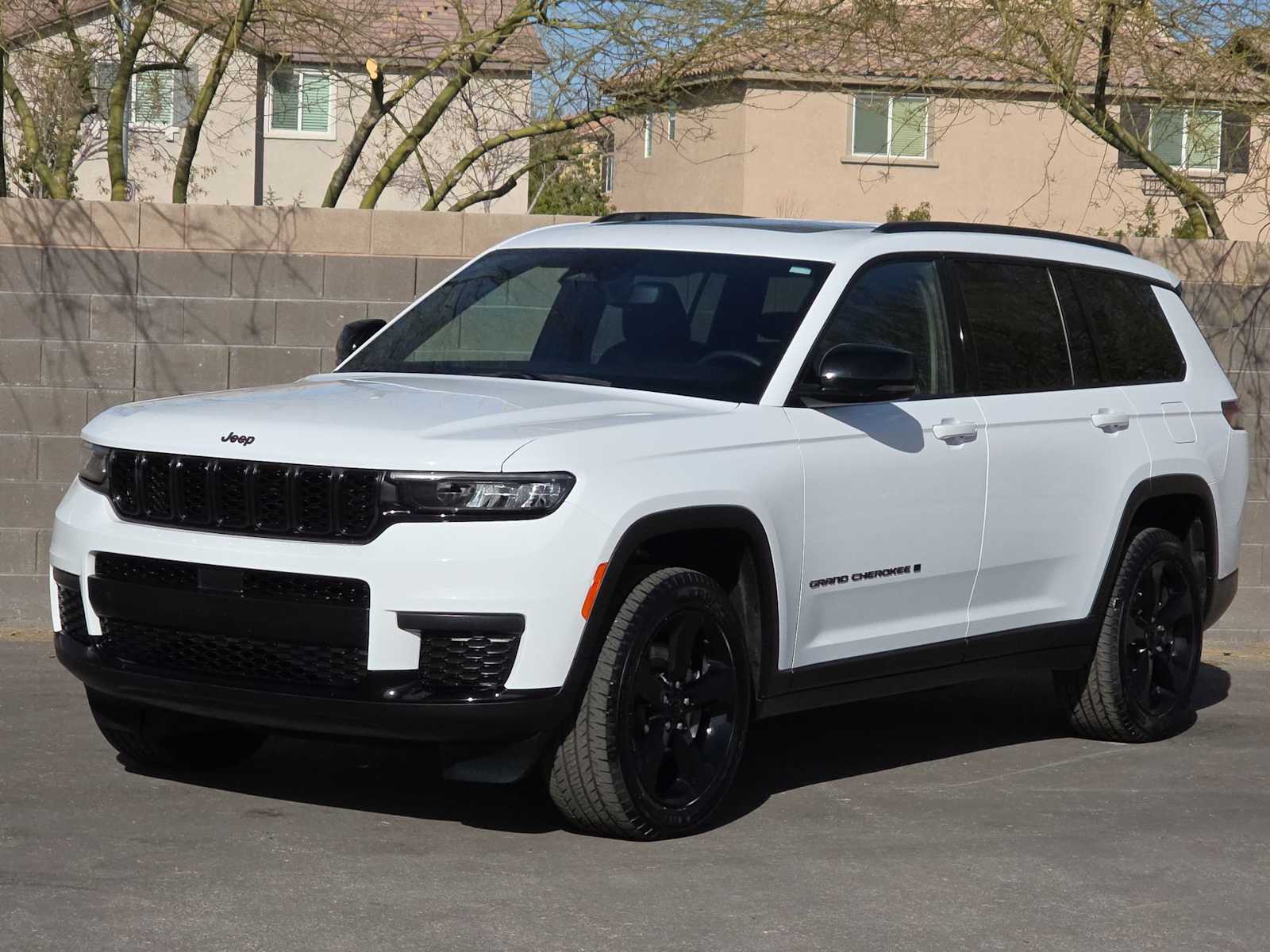 Thumbnail: 2023 Jeep Grand Cherokee L - 5