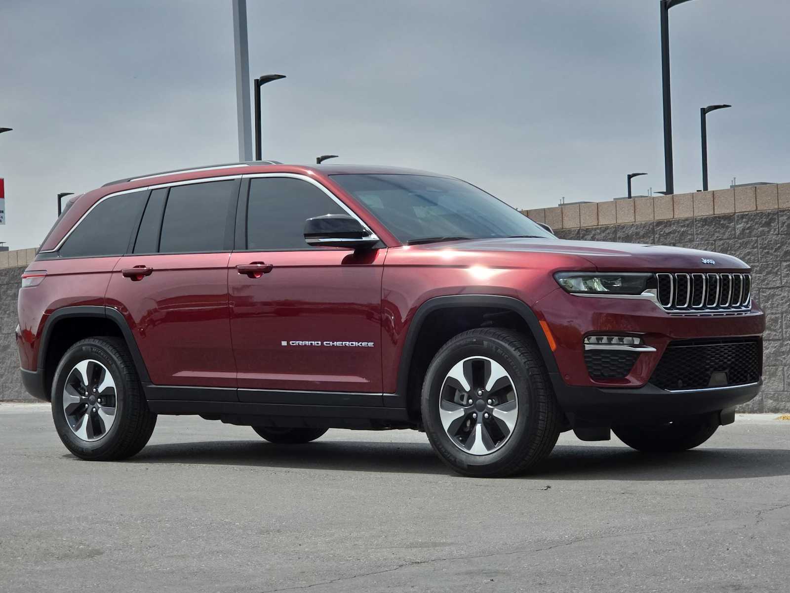 Thumbnail: 2023 Jeep Grand Cherokee - 3