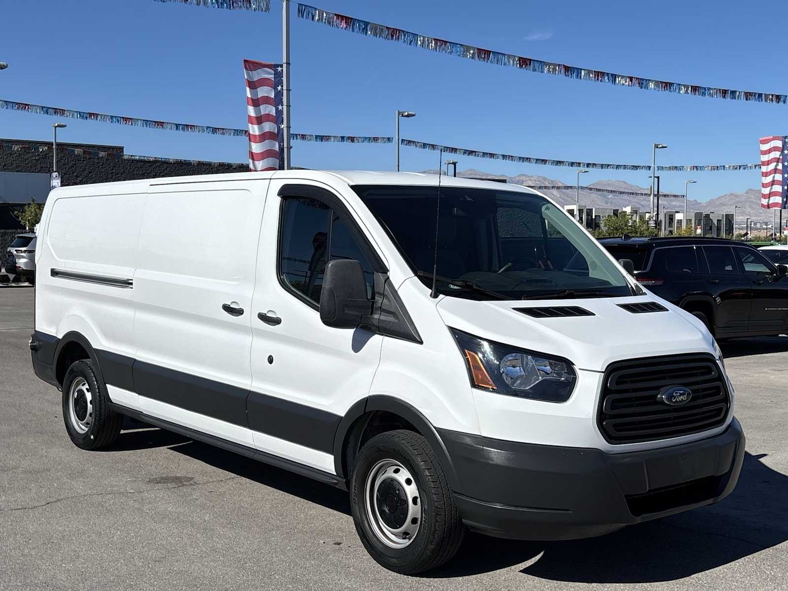 Thumbnail: 2018 Ford Transit Series - 3