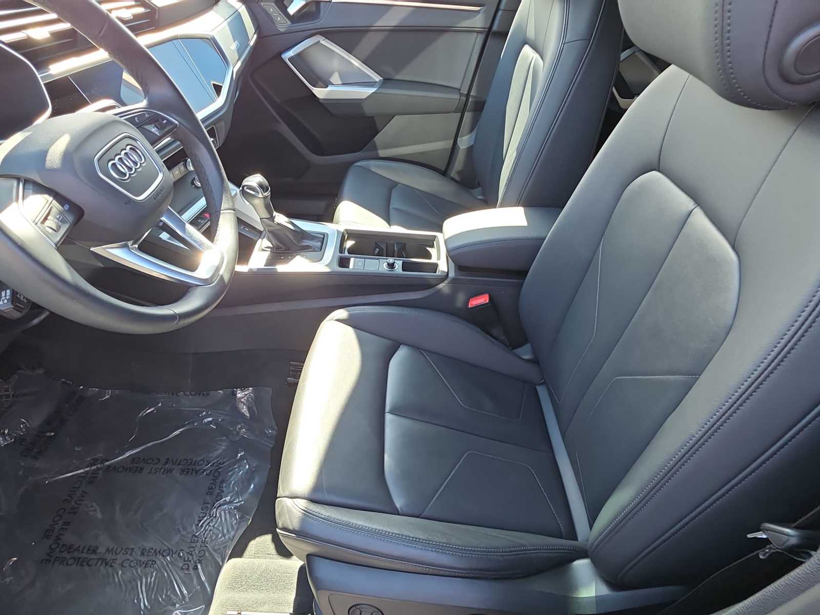 Thumbnail: 2025 Audi Q3 - 15