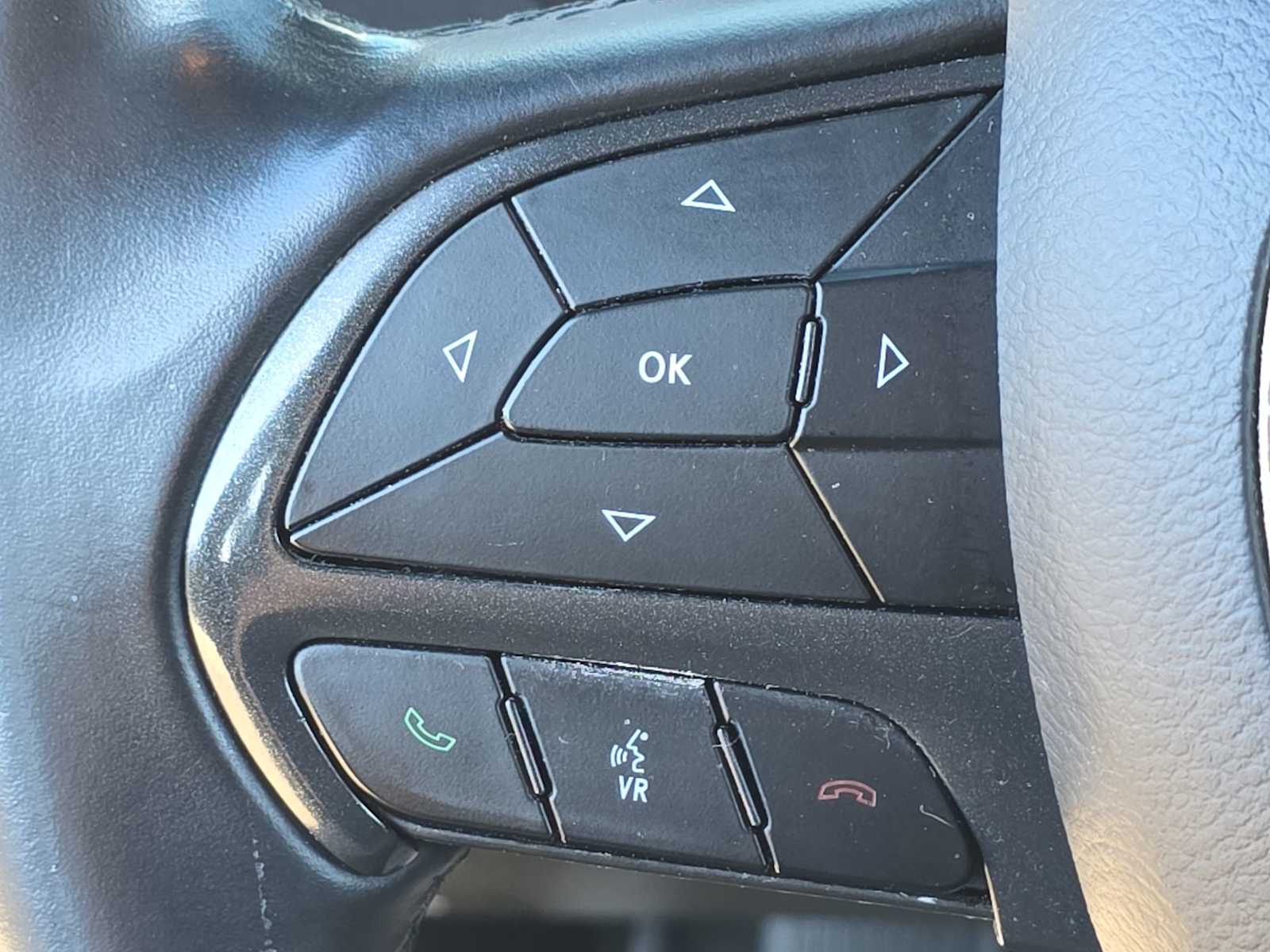 Thumbnail: 2018 Dodge Charger - 28