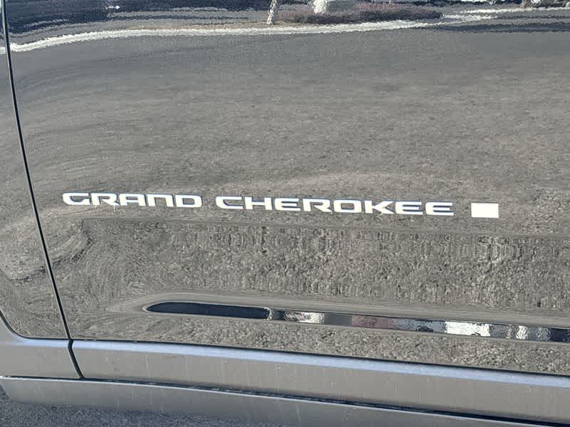 Thumbnail: 2025 Jeep Grand Cherokee - 11
