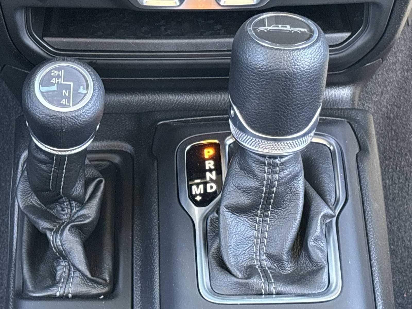 Thumbnail: 2025 Jeep Gladiator - 21
