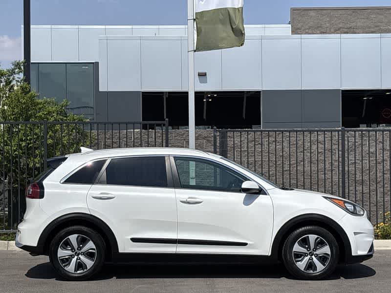 Thumbnail: 2019 Kia Niro - 9