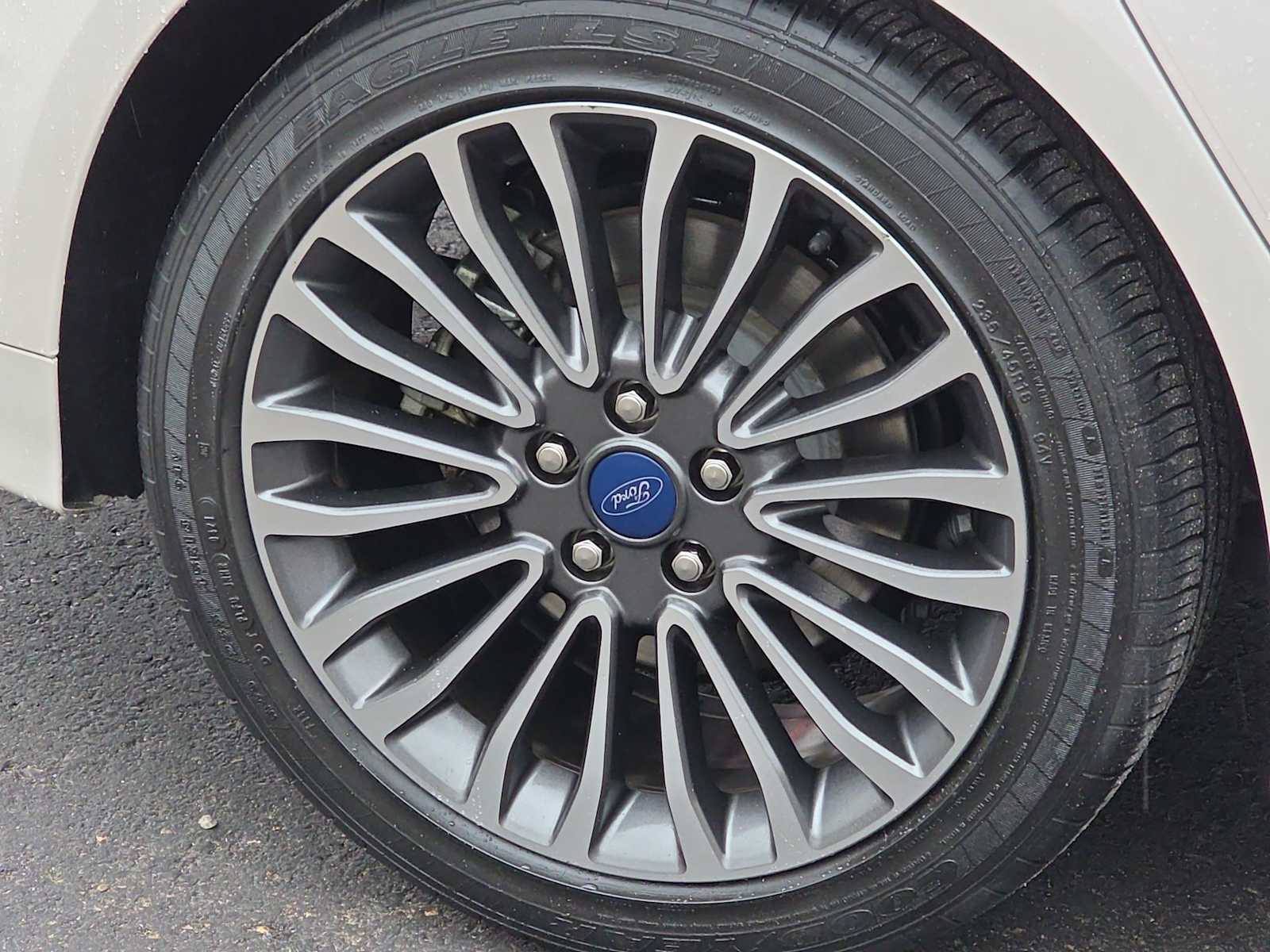 Thumbnail: 2017 Ford Fusion - 12