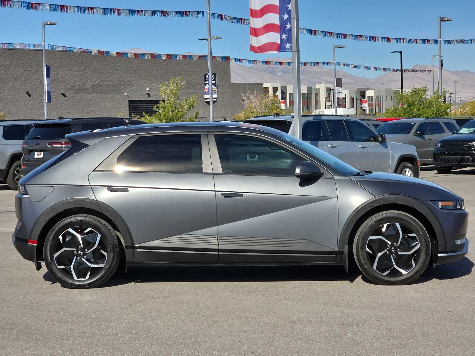 Thumbnail: 2023 Hyundai Ioniq 5 - 10