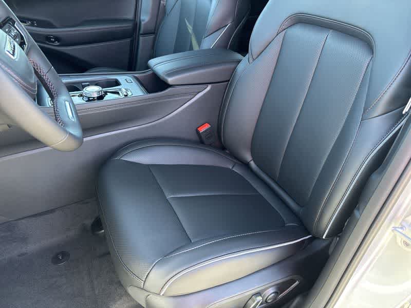 Thumbnail: 2025 Jeep Wagoneer S - 13