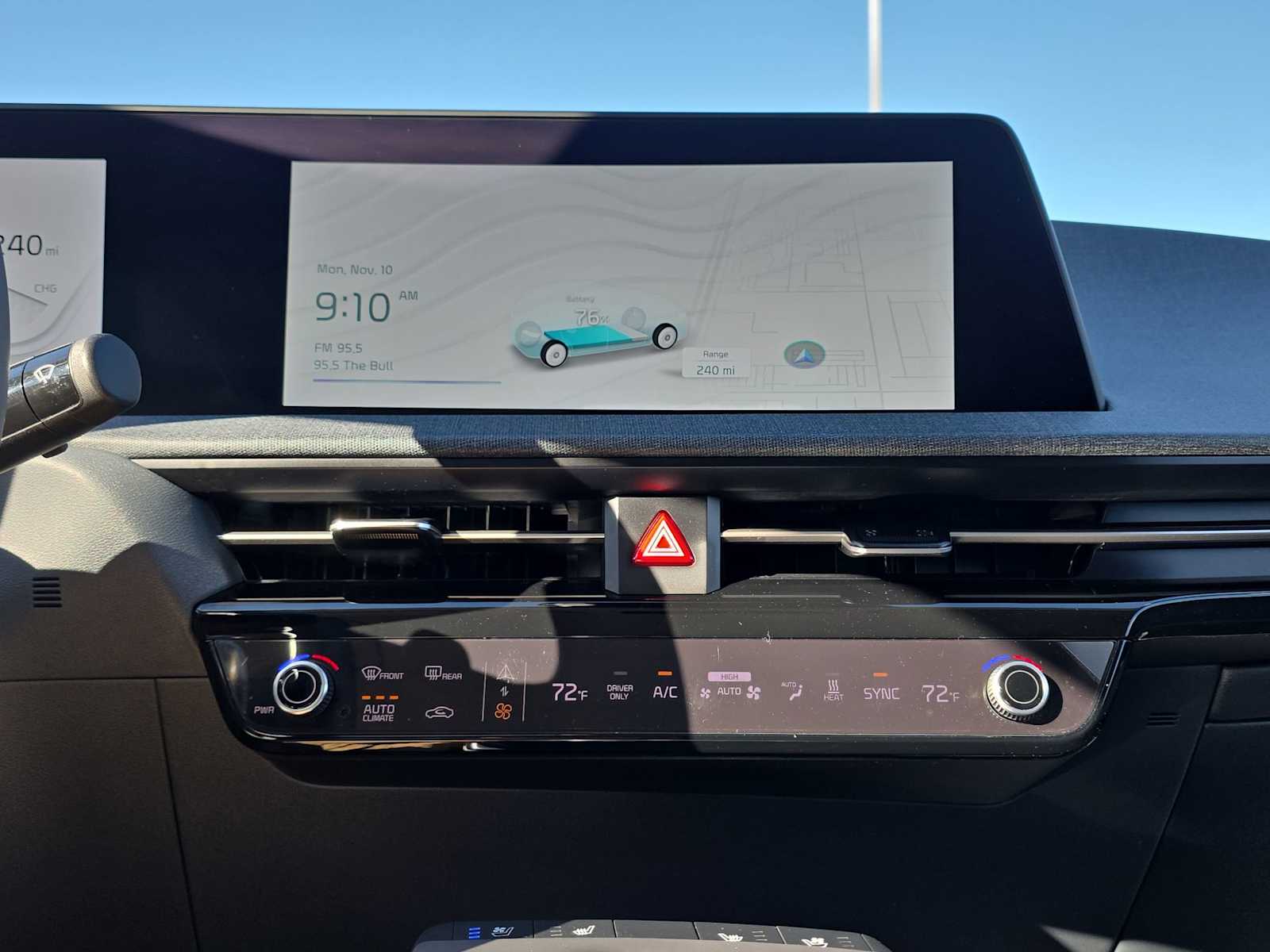 Thumbnail: 2023 Kia EV6 - 20