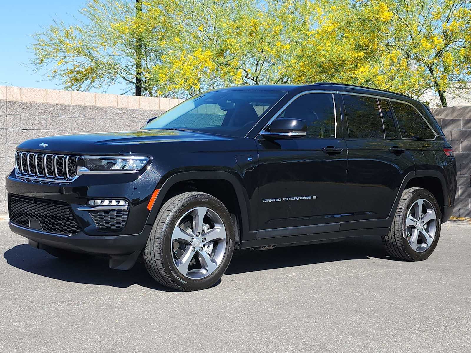 Thumbnail: 2024 Jeep Grand Cherokee - 5