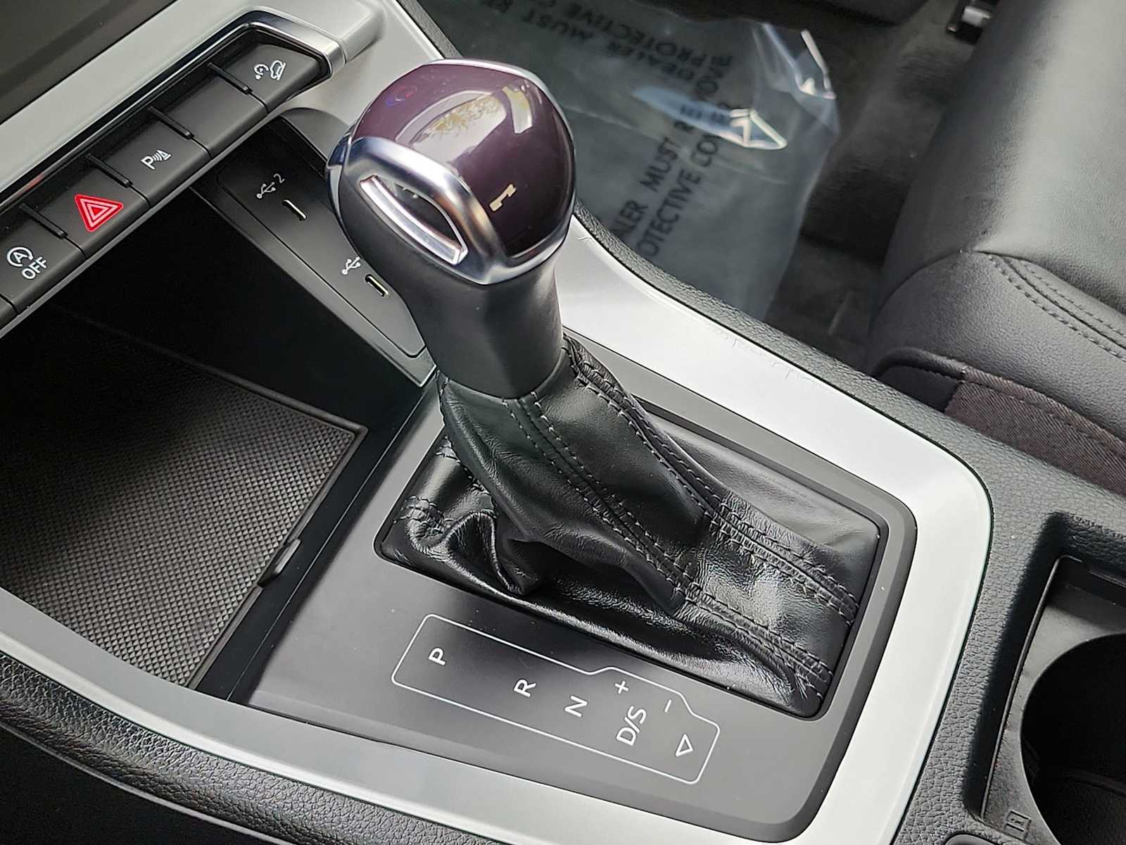 Thumbnail: 2022 Audi Q3 - 22