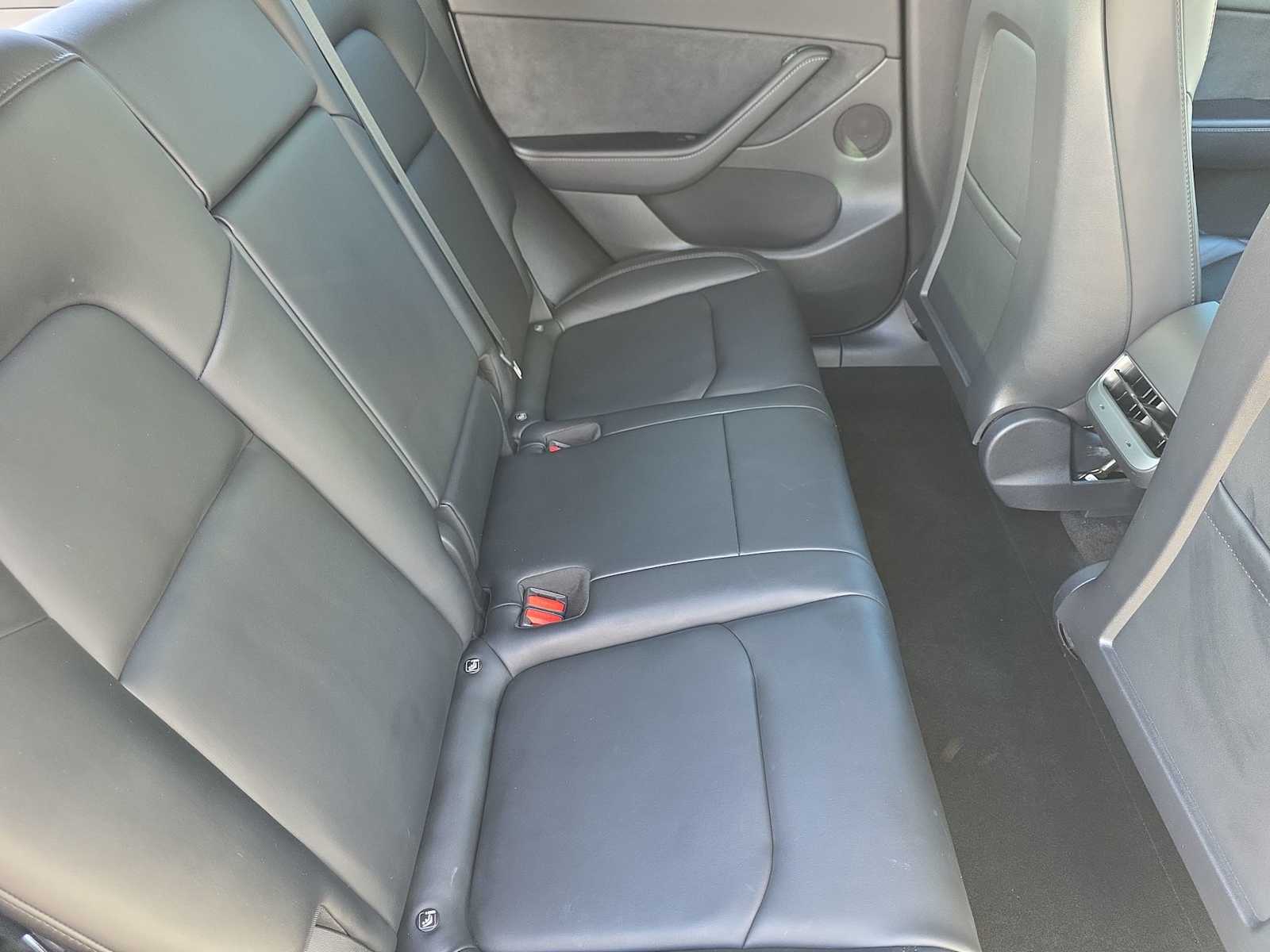 Thumbnail: 2022 Tesla Model Y - 15