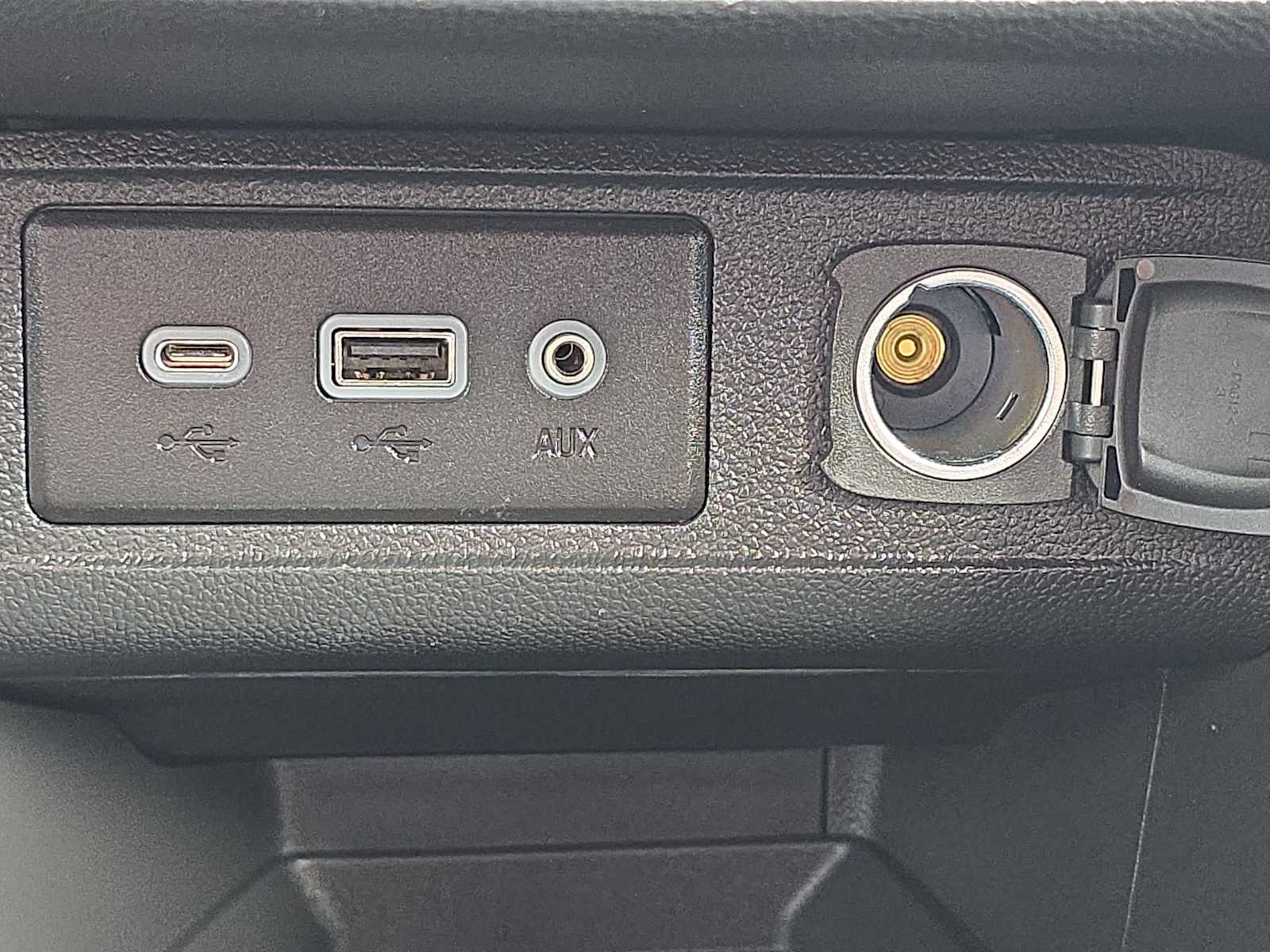 Thumbnail: 2022 Buick Encore GX - 30