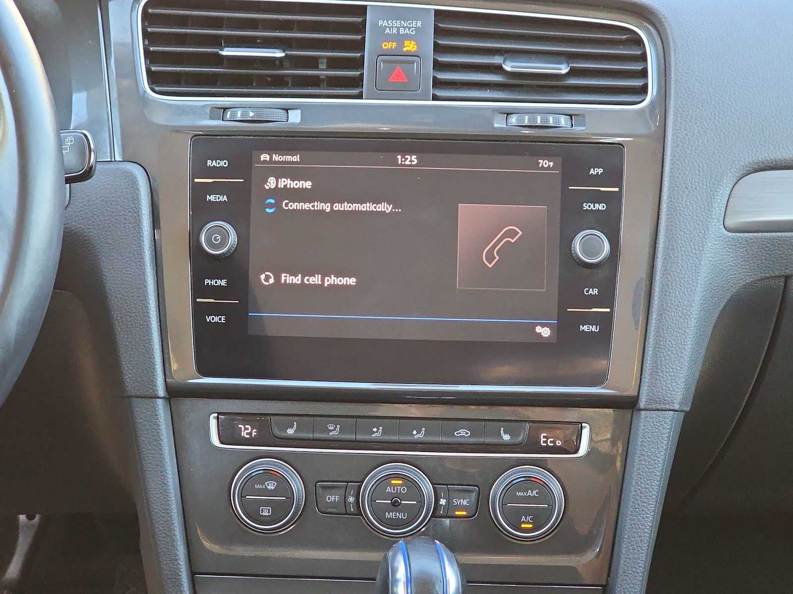 Thumbnail: 2019 Volkswagen e-Golf - 20