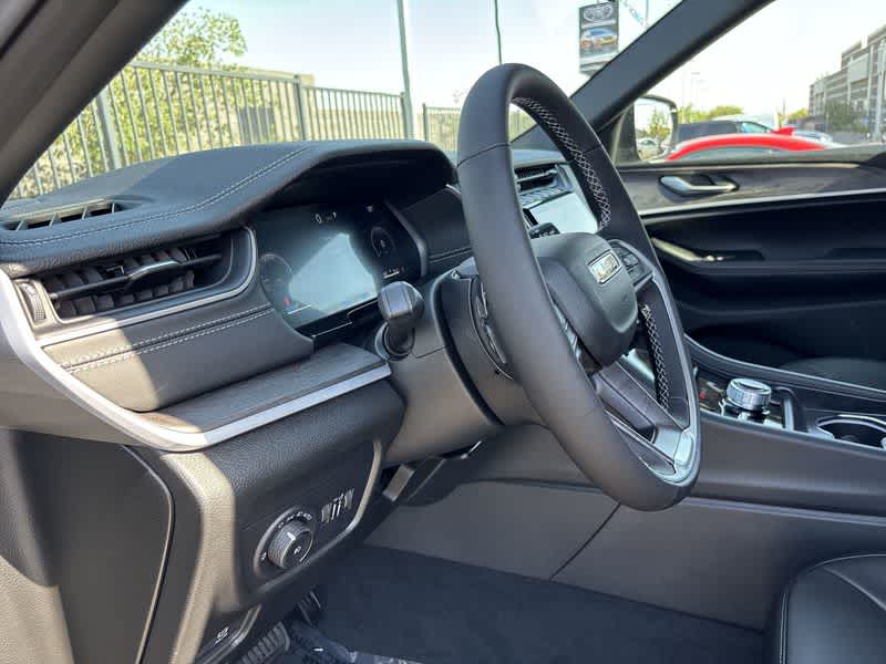 Thumbnail: 2025 Jeep Grand Cherokee L - 10