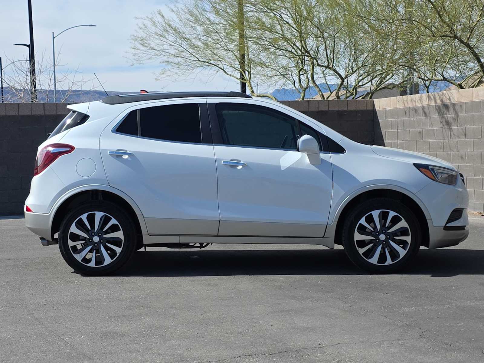 Thumbnail: 2021 Buick Encore - 10