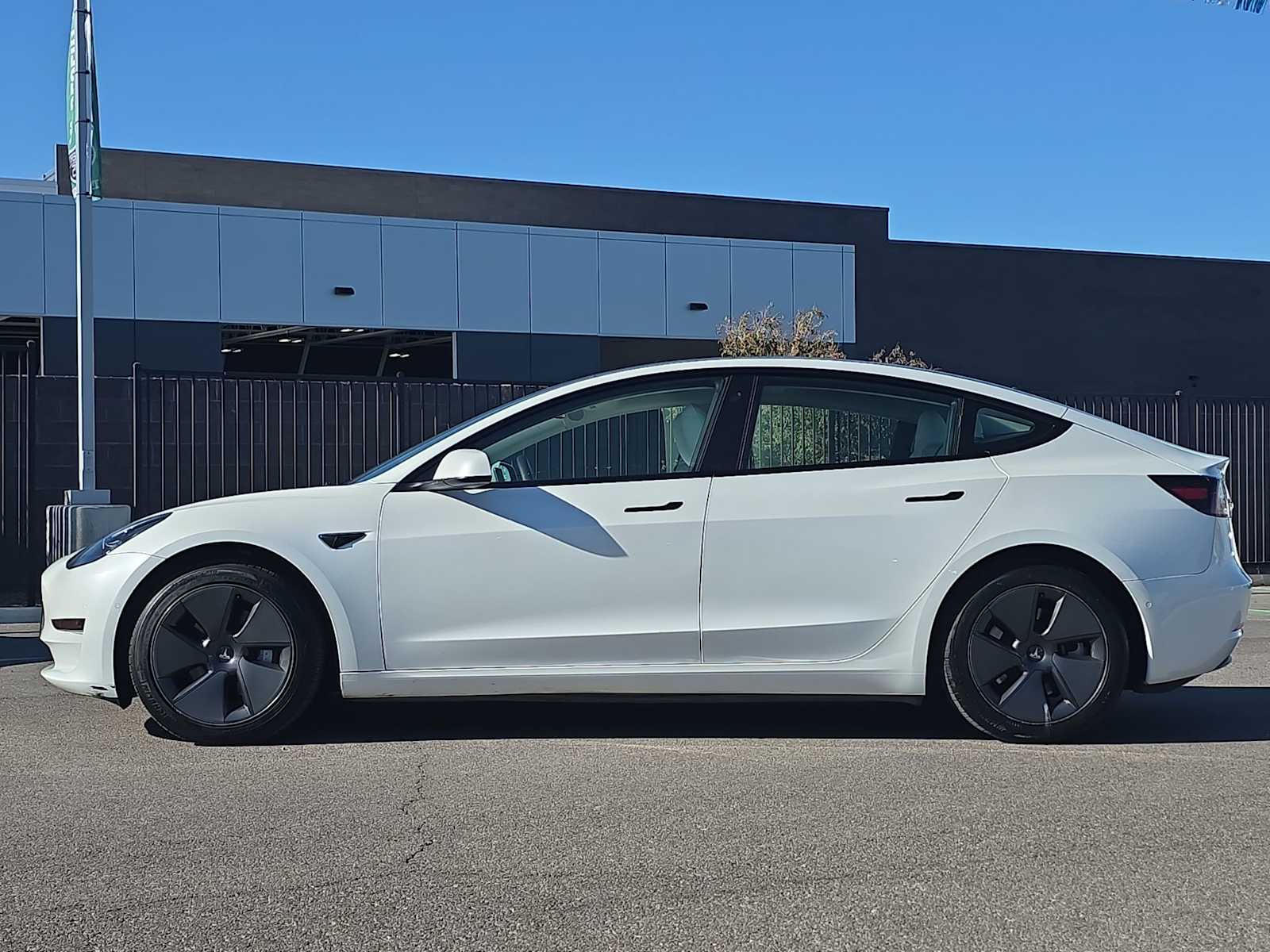 Thumbnail: 2022 Tesla Model 3 - 6