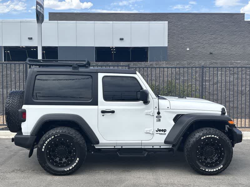 Thumbnail: 2021 Jeep Wrangler - 9