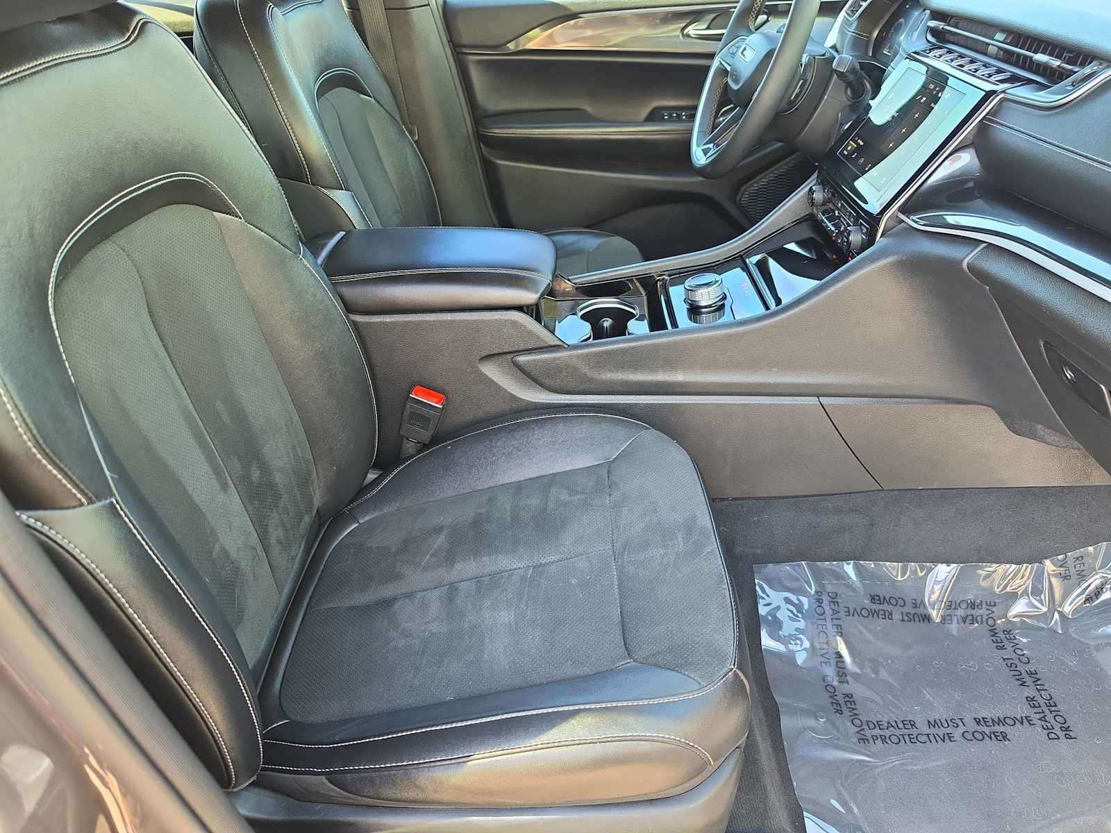 Thumbnail: 2023 Jeep Grand Cherokee - 18