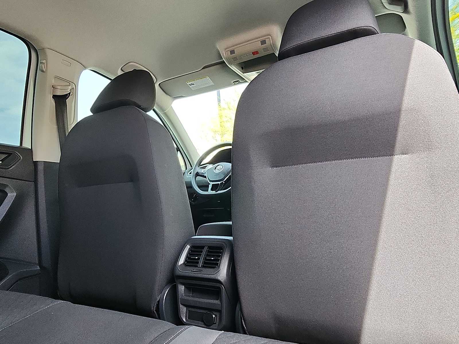 Thumbnail: 2021 Volkswagen Tiguan - 16