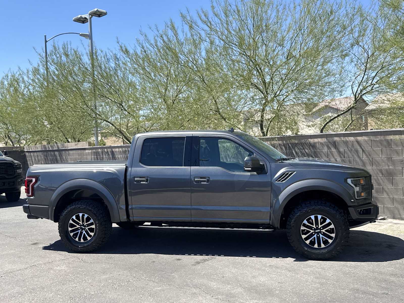 Thumbnail: 2019 Ford F-150 - 9