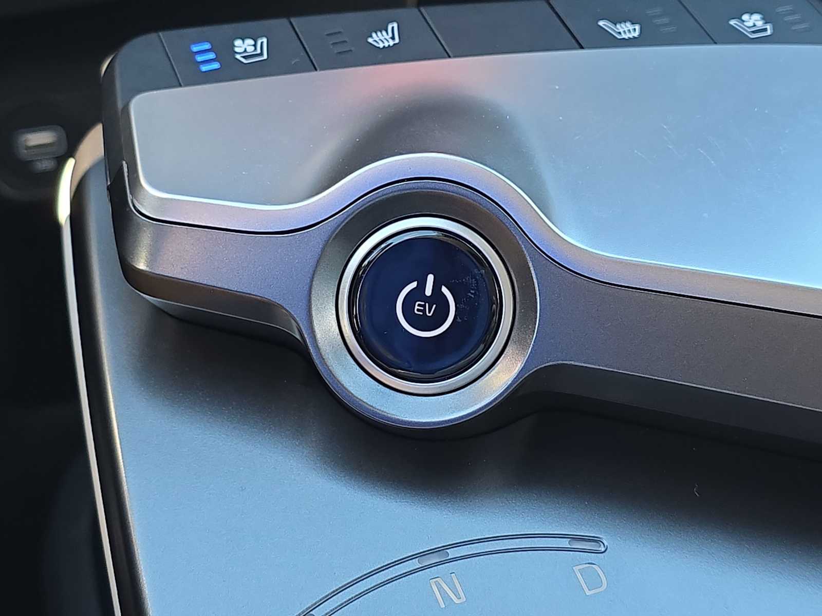 Thumbnail: 2023 Kia EV6 - 24