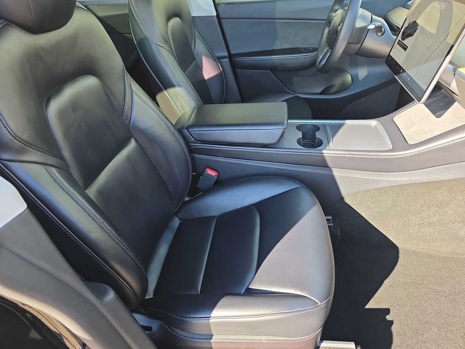 Thumbnail: 2021 Tesla Model Y - 18