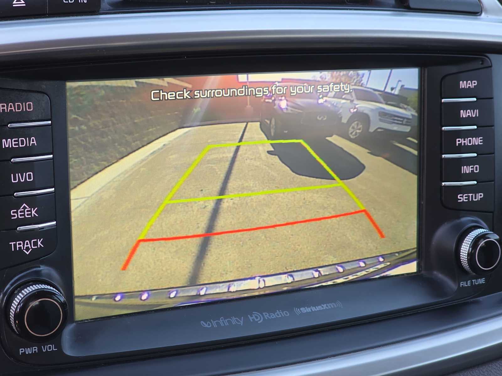 Thumbnail: 2016 Kia Sorento - 26