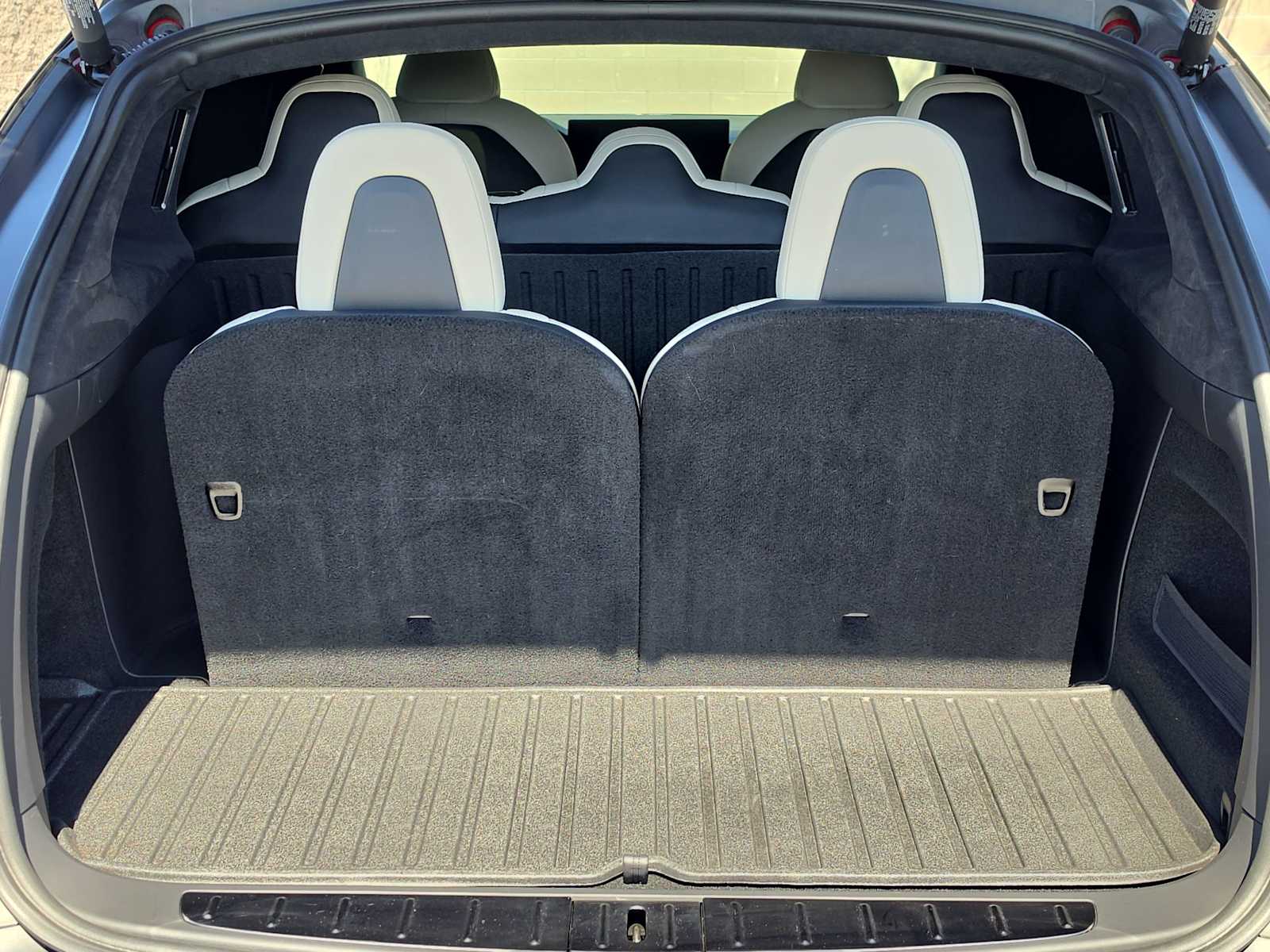 Thumbnail: 2024 Tesla Model X - 24